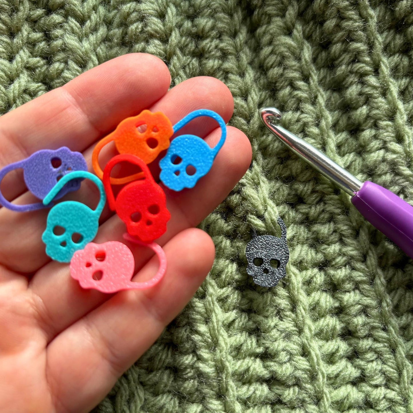 Skull Stitch Marker | Set of 20