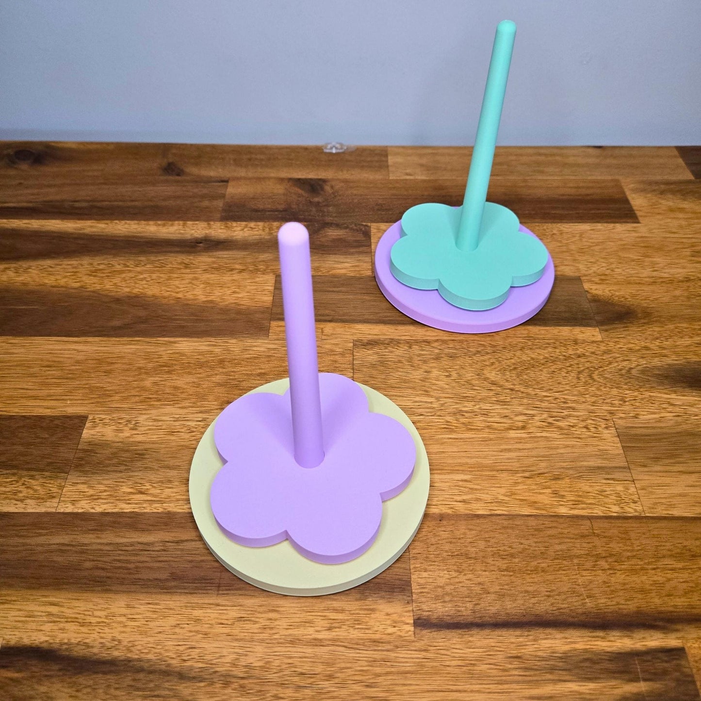 Rotating Yarn Holder