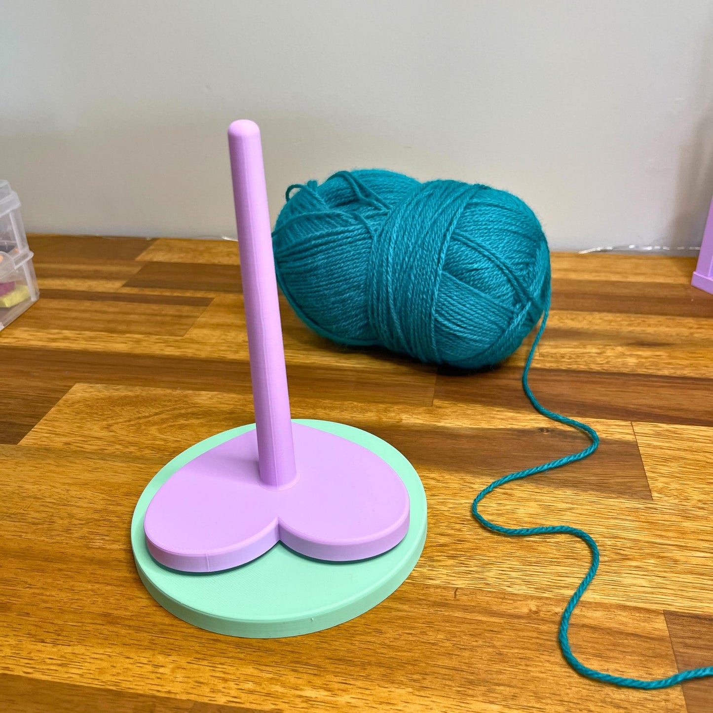 Rotating Yarn Holder STL Files for 3D Printingq