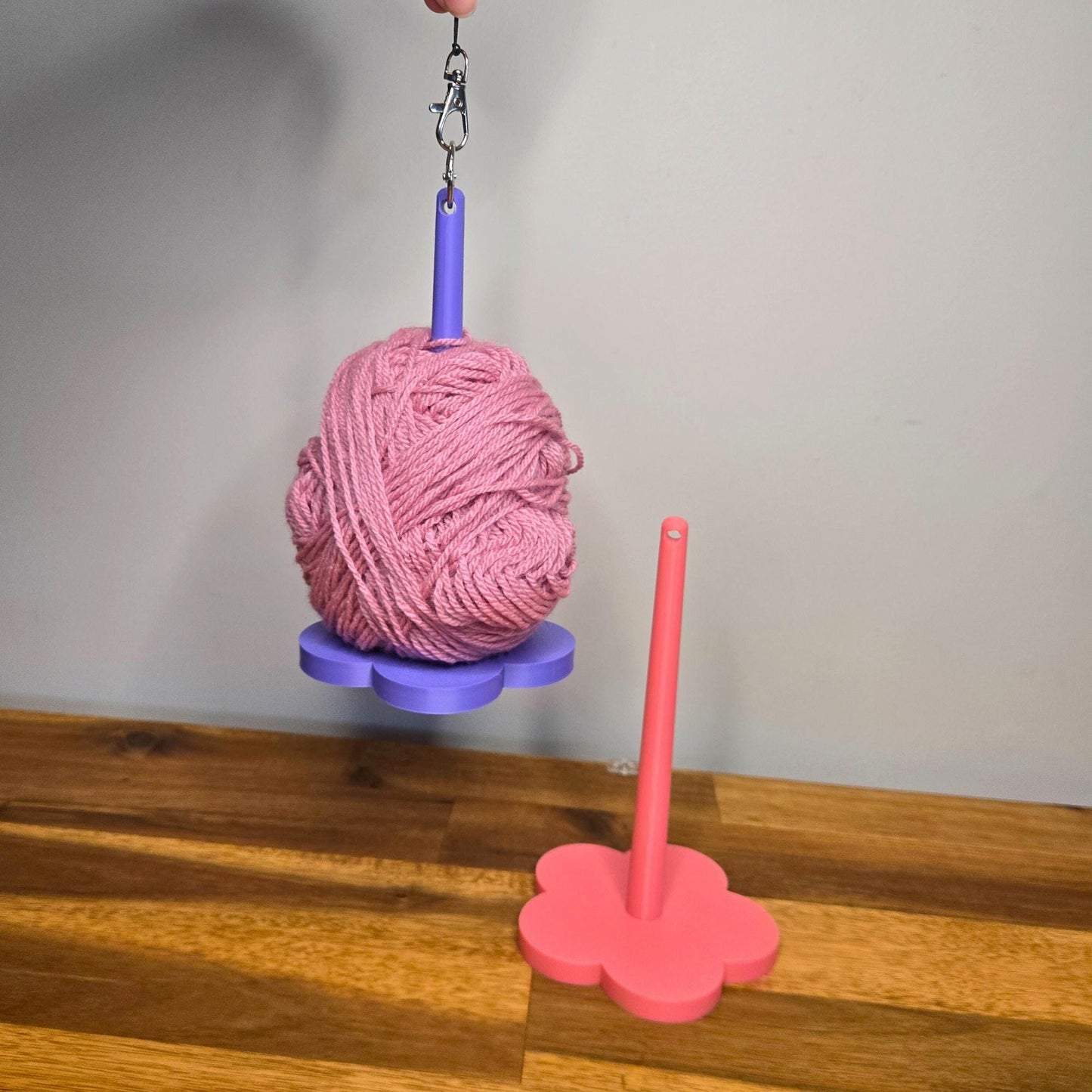 Rotating Yarn Holder