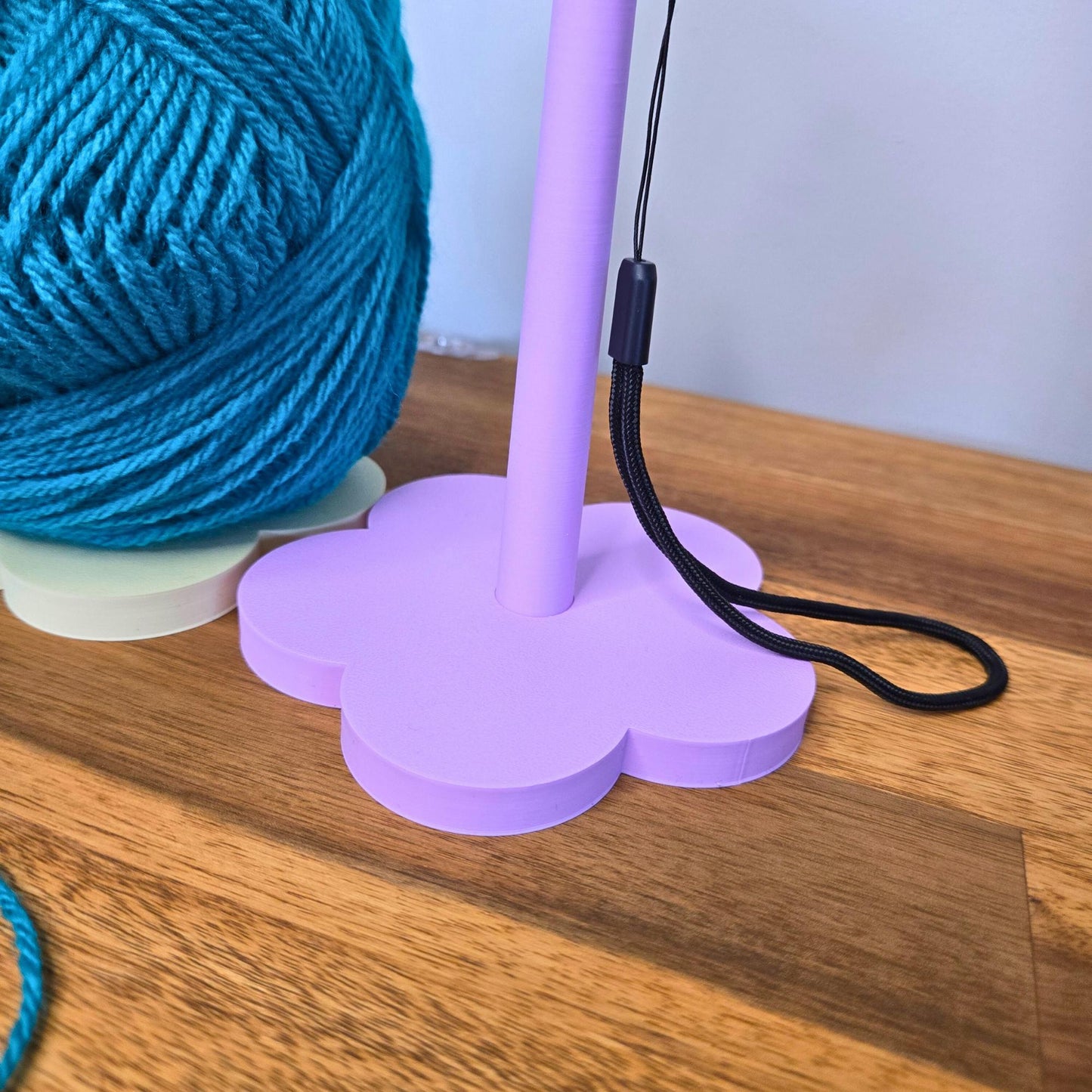 Rotating Yarn Hanger