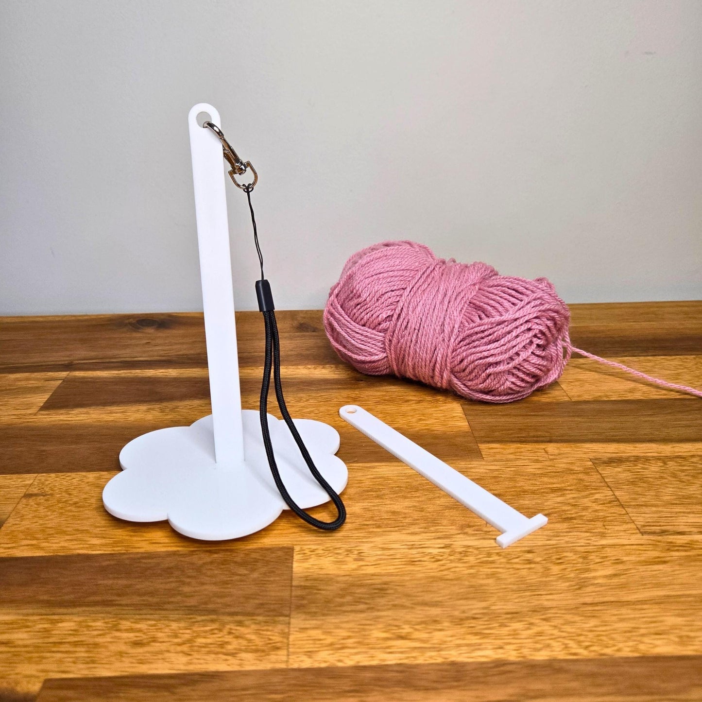 Rotating Yarn Hanger