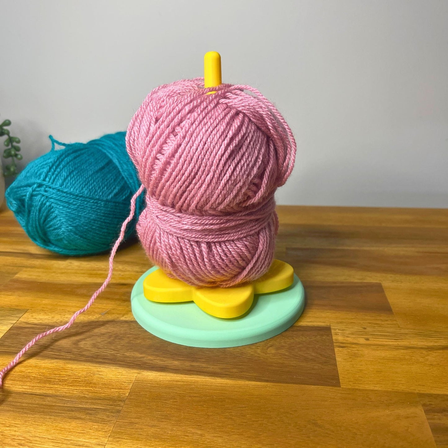 Rotating Yarn Holder STL Files for 3D Printing