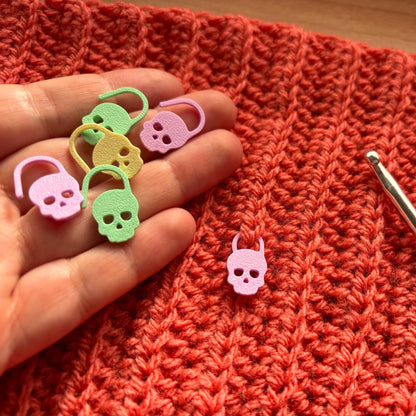 Skull Stitch Marker | Set of 20