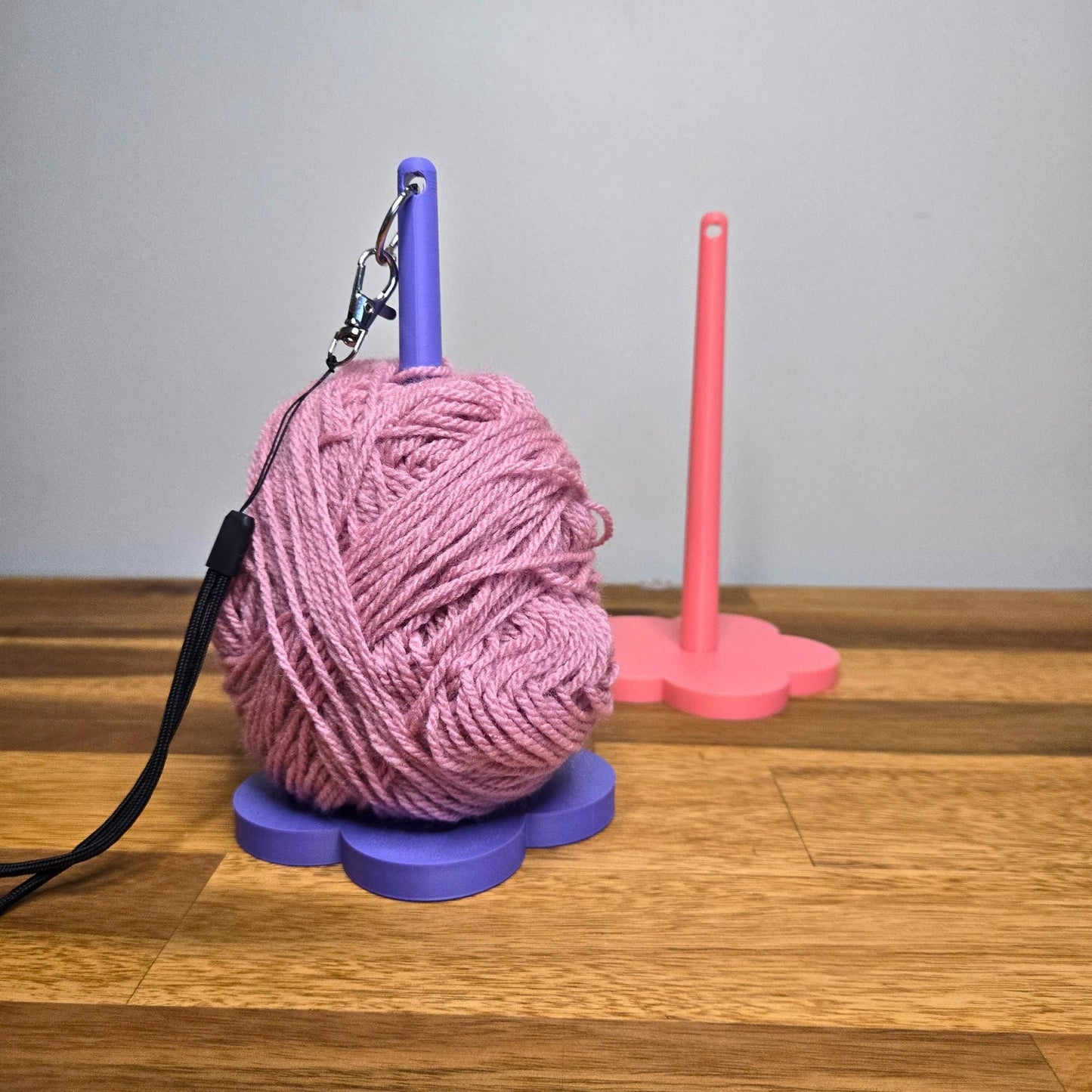 Rotating Yarn Holder