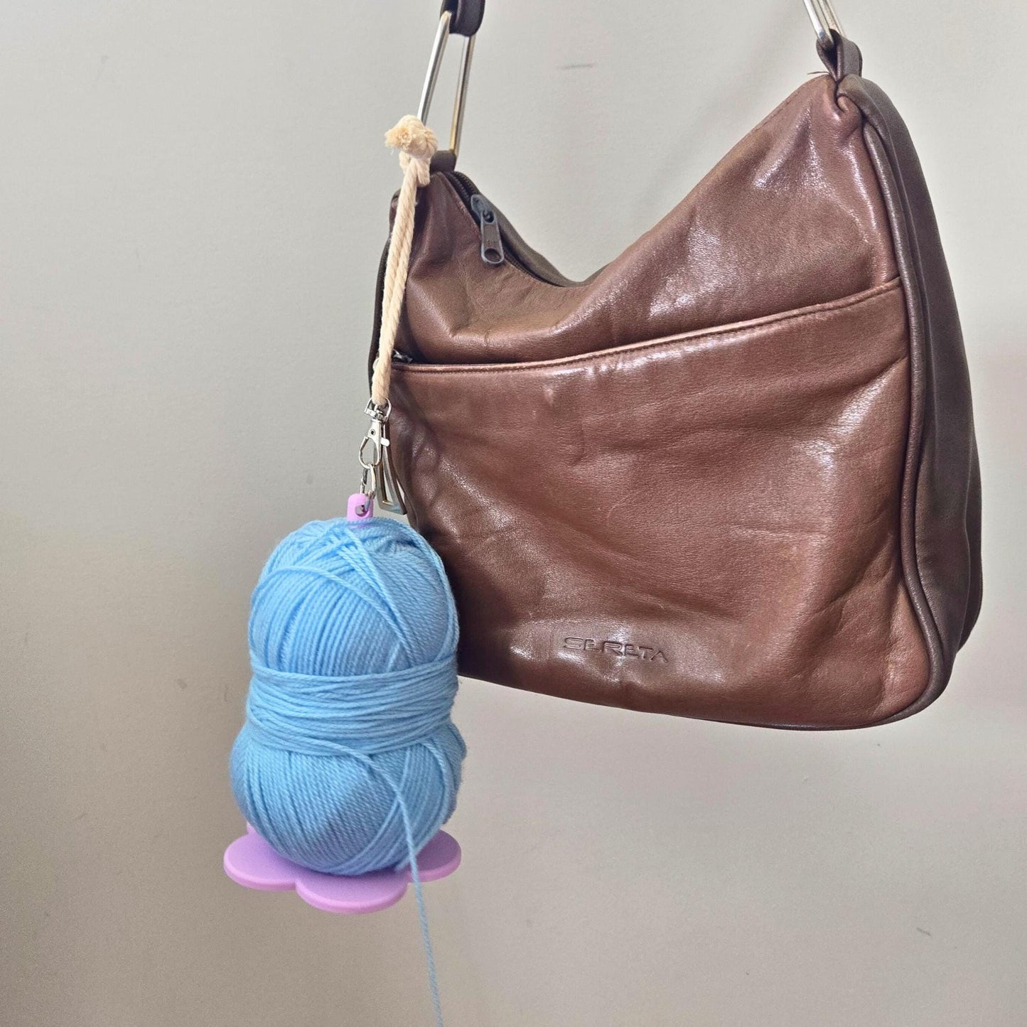 Rotating Yarn Hanger