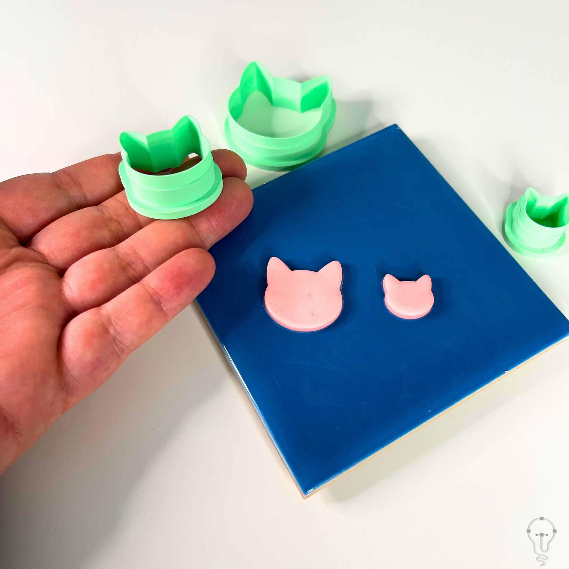 This is a 3D Print file for a Cat shaped cutter - perfect for all sorts of crafts like polymer clay, air dry clay, cookies, ceramics and more. Easy to print and use!