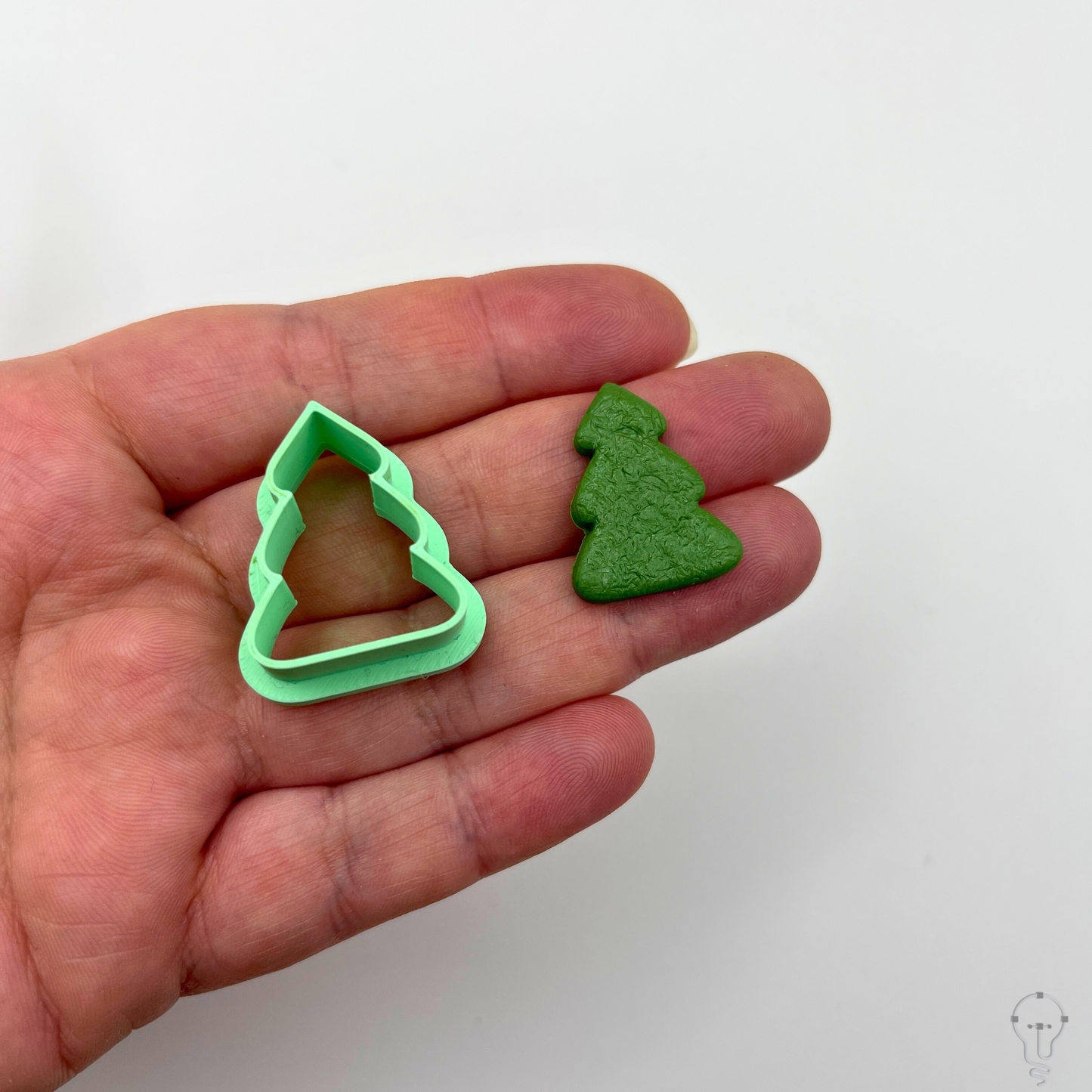 This is a 3D Print file for a Christmas Tree shaped cutter - perfect for all sorts of crafts like polymer clay, air dry clay, cookies, ceramics and more. Easy to print and use!