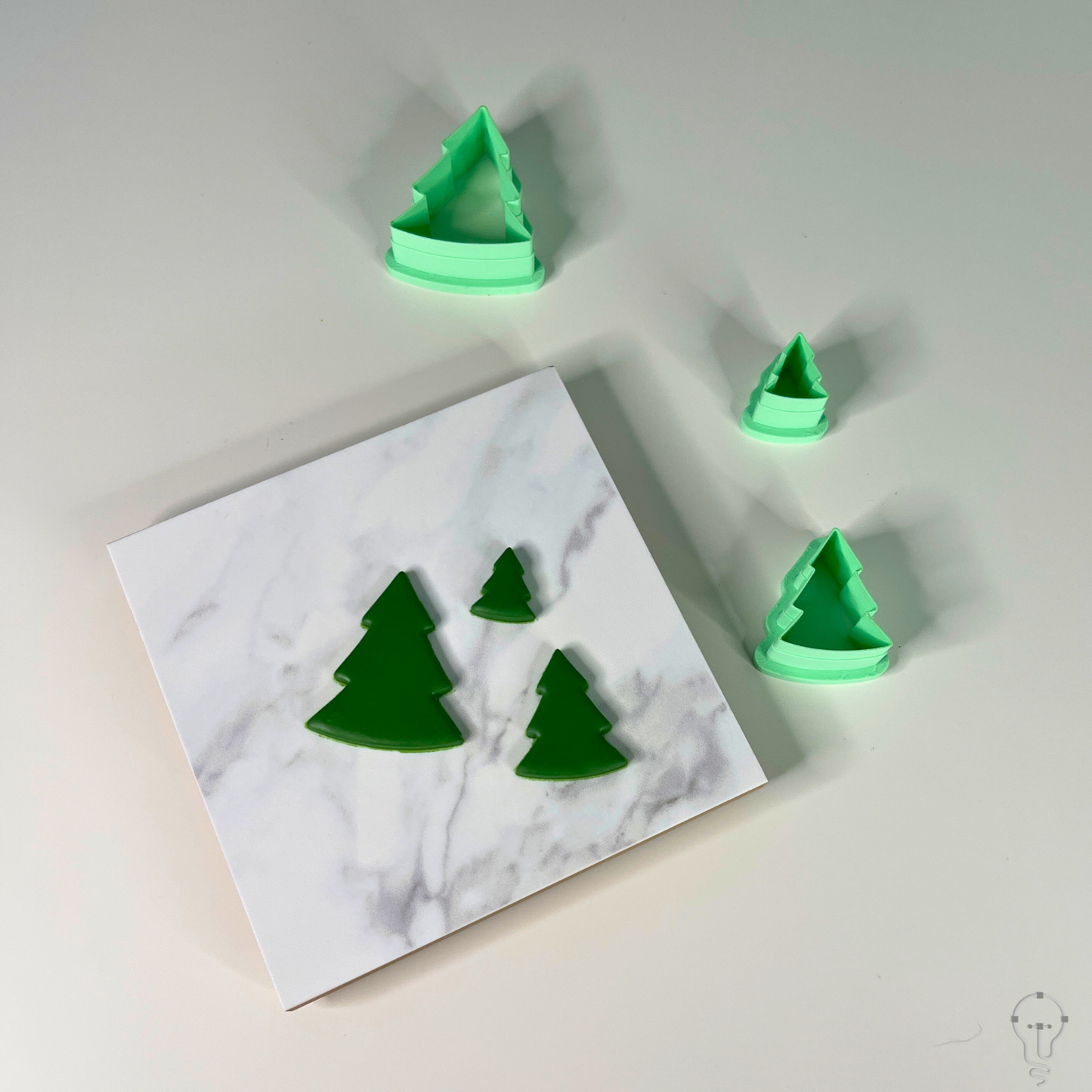 This is a 3D Print file for a Christmas Tree shaped cutter - perfect for all sorts of crafts like polymer clay, air dry clay, cookies, ceramics and more. Easy to print and use!