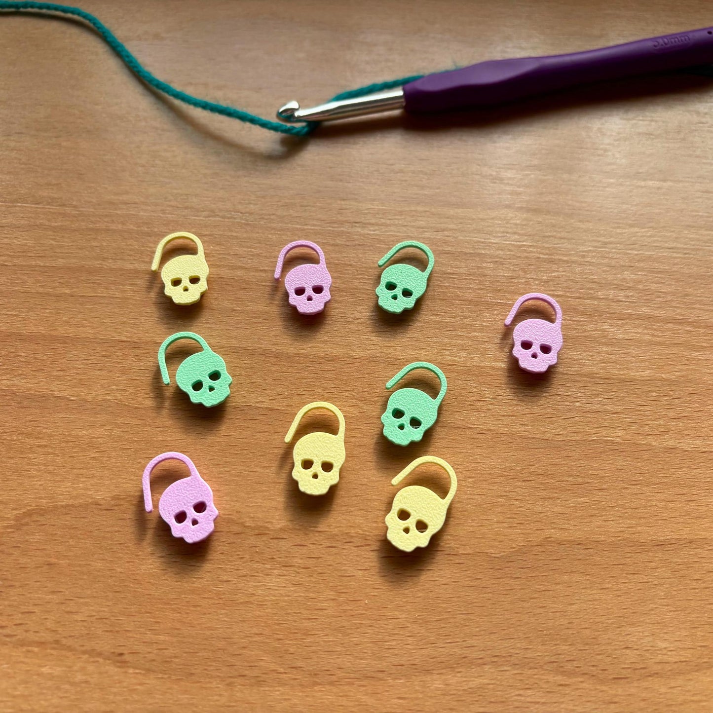 Skull Stitch Marker | Set of 20