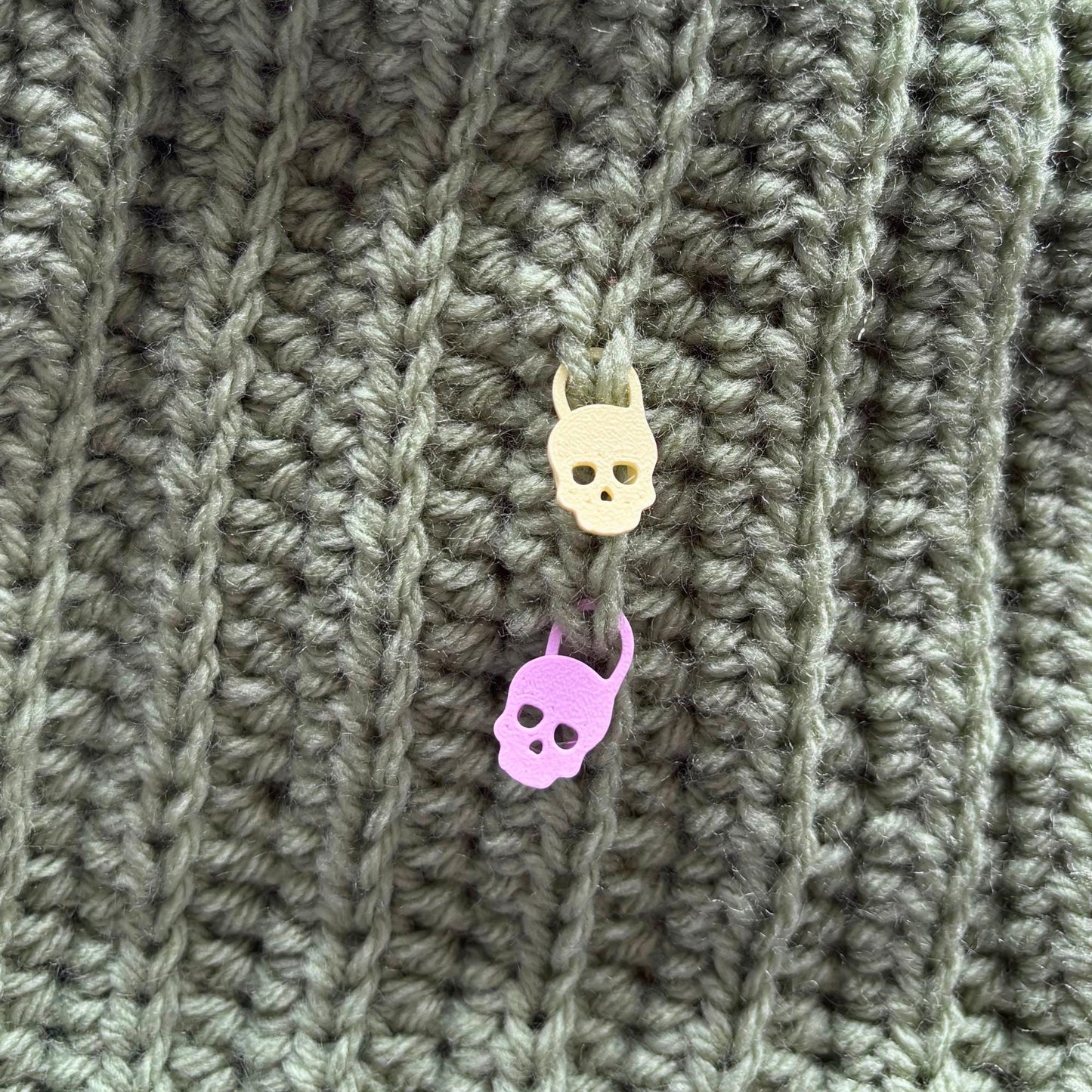 Skull Stitch Marker | Set of 20
