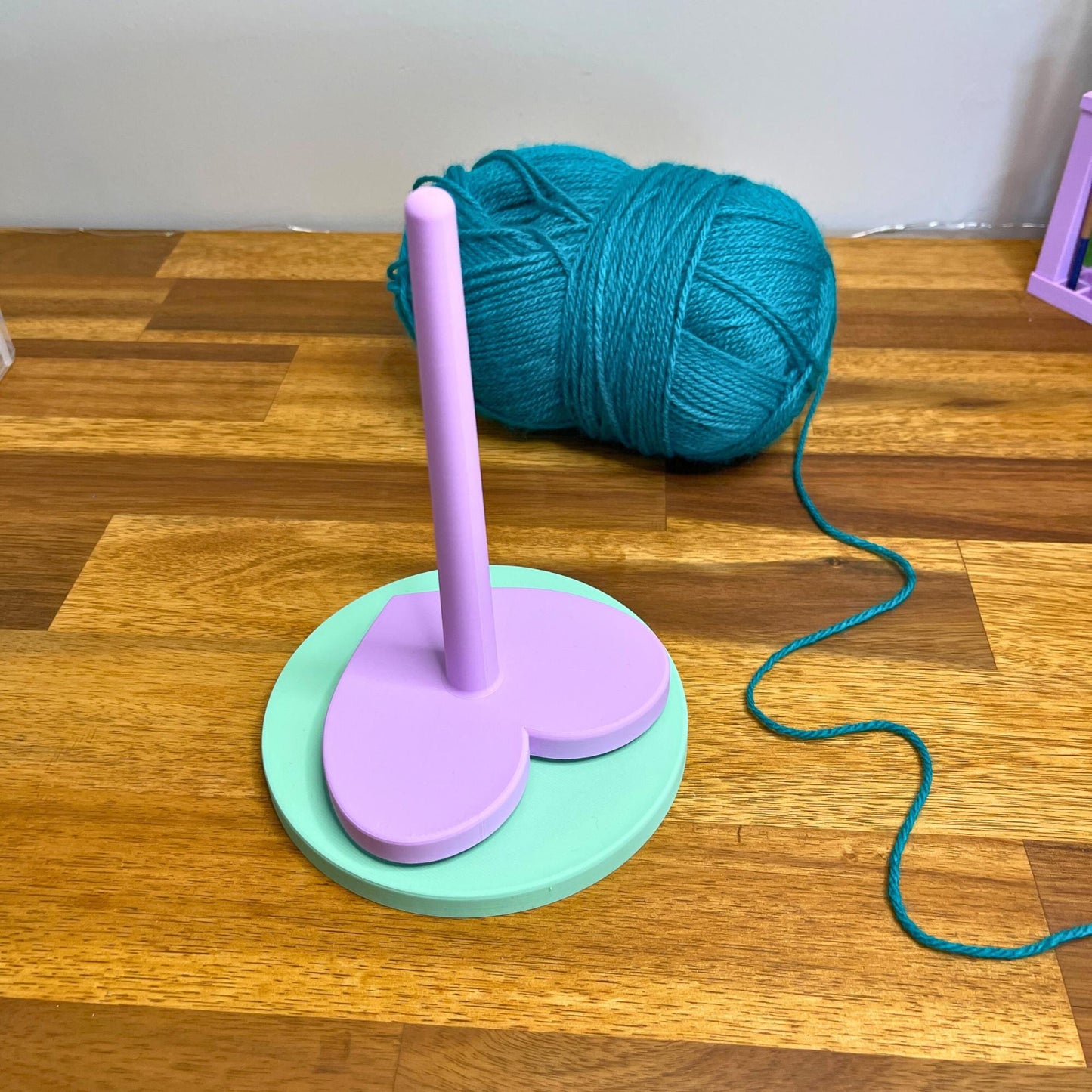 Rotating Yarn Holder STL Files for 3D Printingq